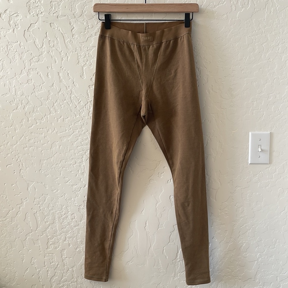 skims outdoor leggings